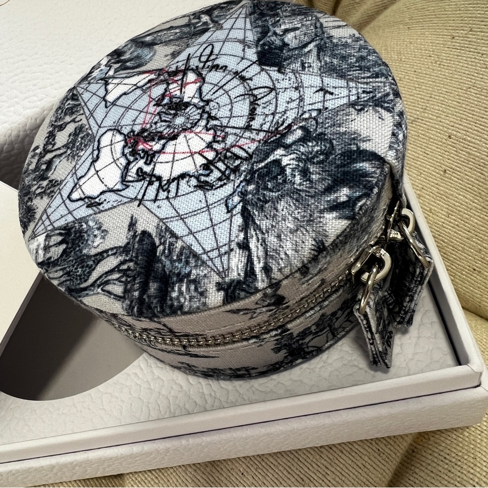 BRAND NEW Dior Round Jewelry Box - Picture 3 of 6